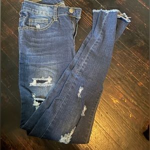 Size 5 Between Us distressed Jeans
